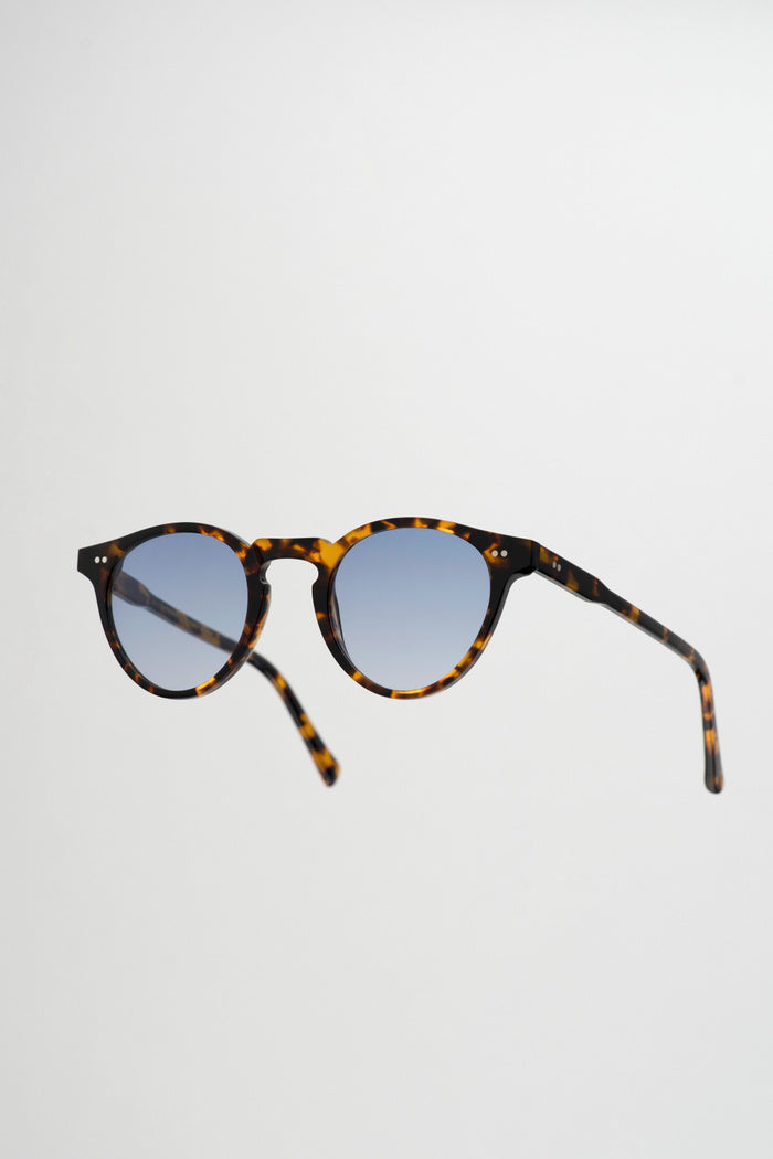 Monokel Eyewear - Forest Havana Sunglasses - Blue Gradient Lens